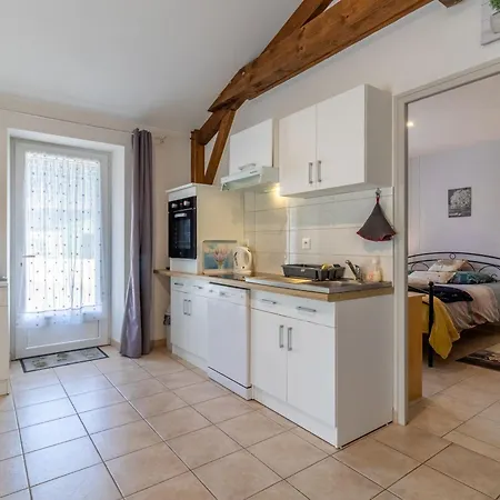 Cosy Avec Privatif, Terrasse Et Parking, Au Coeur Des Vignobles Du Layon, Ideal Pour Couples. - Fr-1-622-21 Feriehus La Viardiere