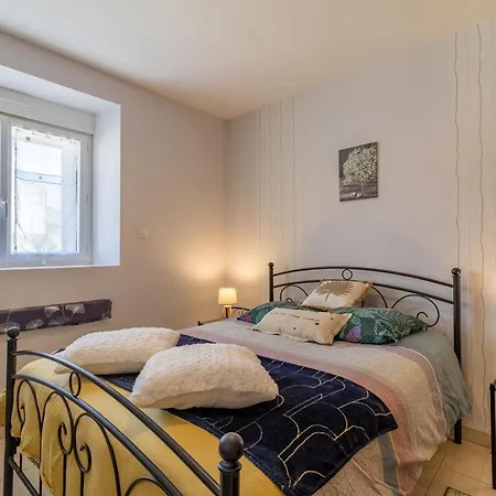 Cosy Avec Privatif, Terrasse Et Parking, Au Coeur Des Vignobles Du Layon, Ideal Pour Couples. - Fr-1-622-21 *