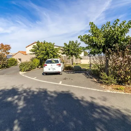 Cosy Avec Privatif, Terrasse Et Parking, Au Coeur Des Vignobles Du Layon, Ideal Pour Couples. - Fr-1-622-21 *