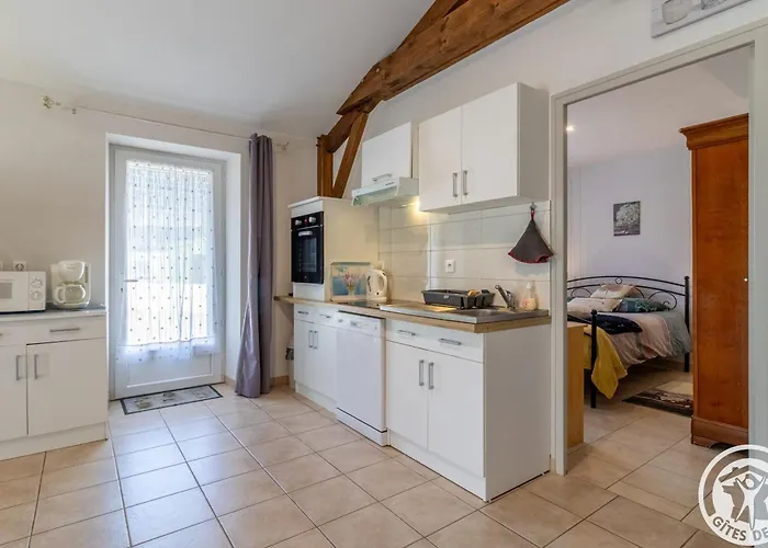 Cosy Avec Privatif, Terrasse Et Parking, Au Coeur Des Vignobles Du Layon, Ideal Pour Couples. - Fr-1-622-21 Ferienhaus La Viardiere