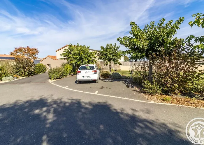 Cosy Avec Privatif, Terrasse Et Parking, Au Coeur Des Vignobles Du Layon, Ideal Pour Couples. - Fr-1-622-21 *